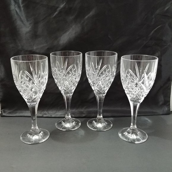 Set of Four Beautiful Crystal Wine Goblets - Picture 7 of 12